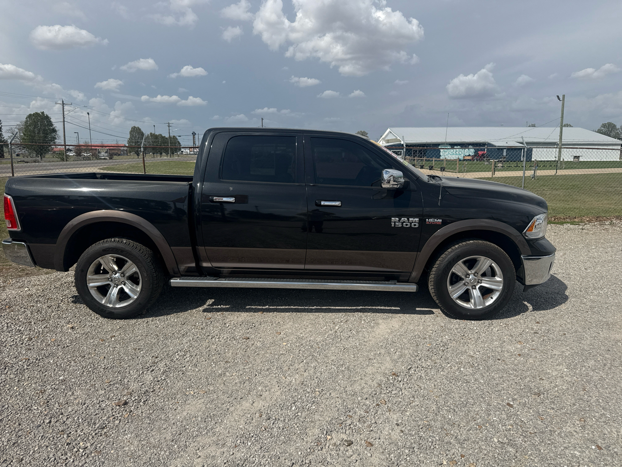 RAM 1500 Laramie Crew Cab 4WD 2017