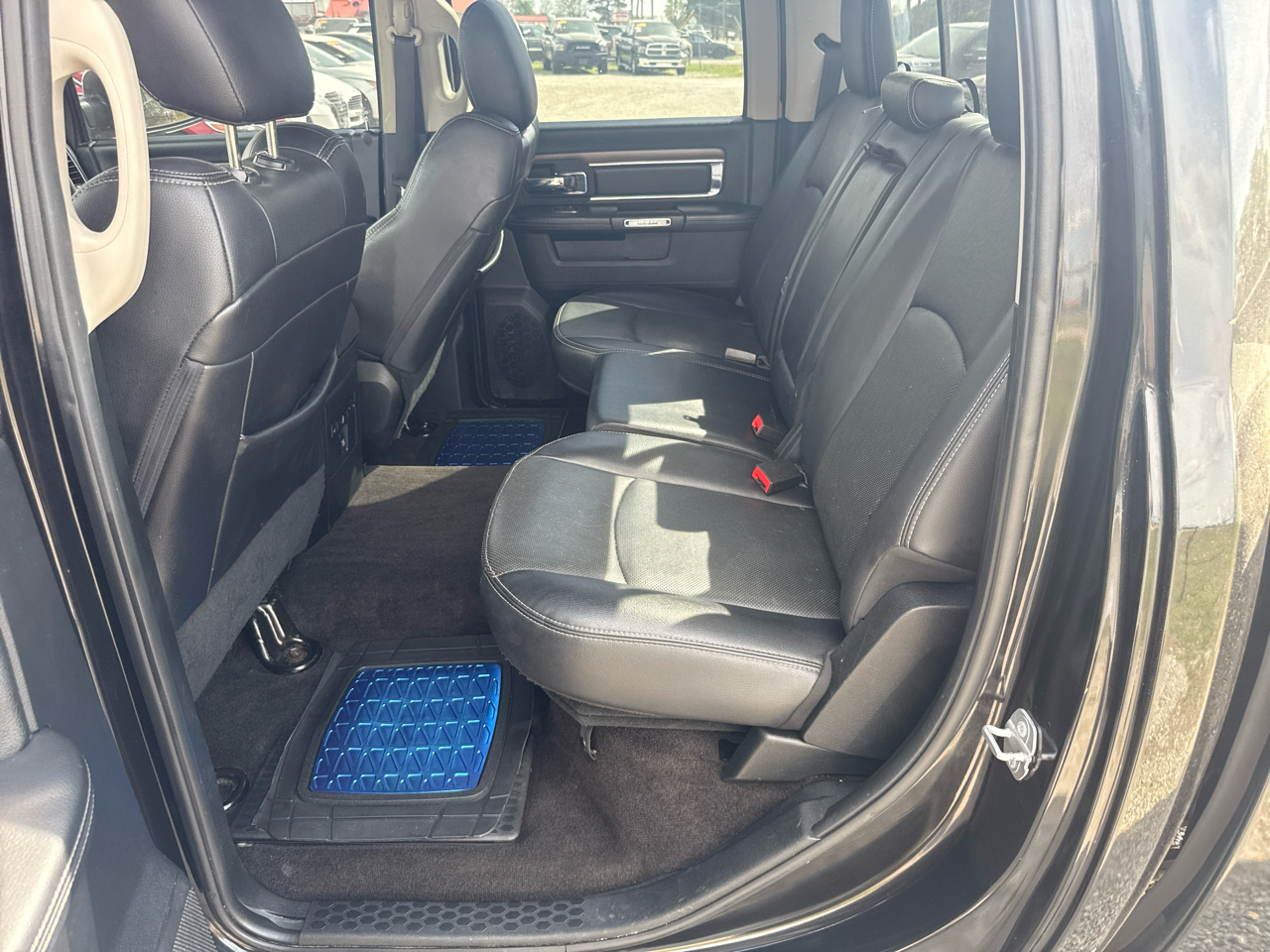 RAM 1500 Laramie Crew Cab 4WD 2017