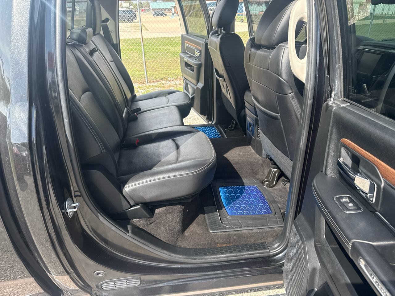 RAM 1500 Laramie Crew Cab 4WD 2017