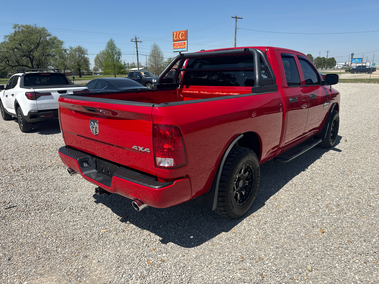 RAM 1500 Express 4x4 Quad Cab 6'4" Box 2015