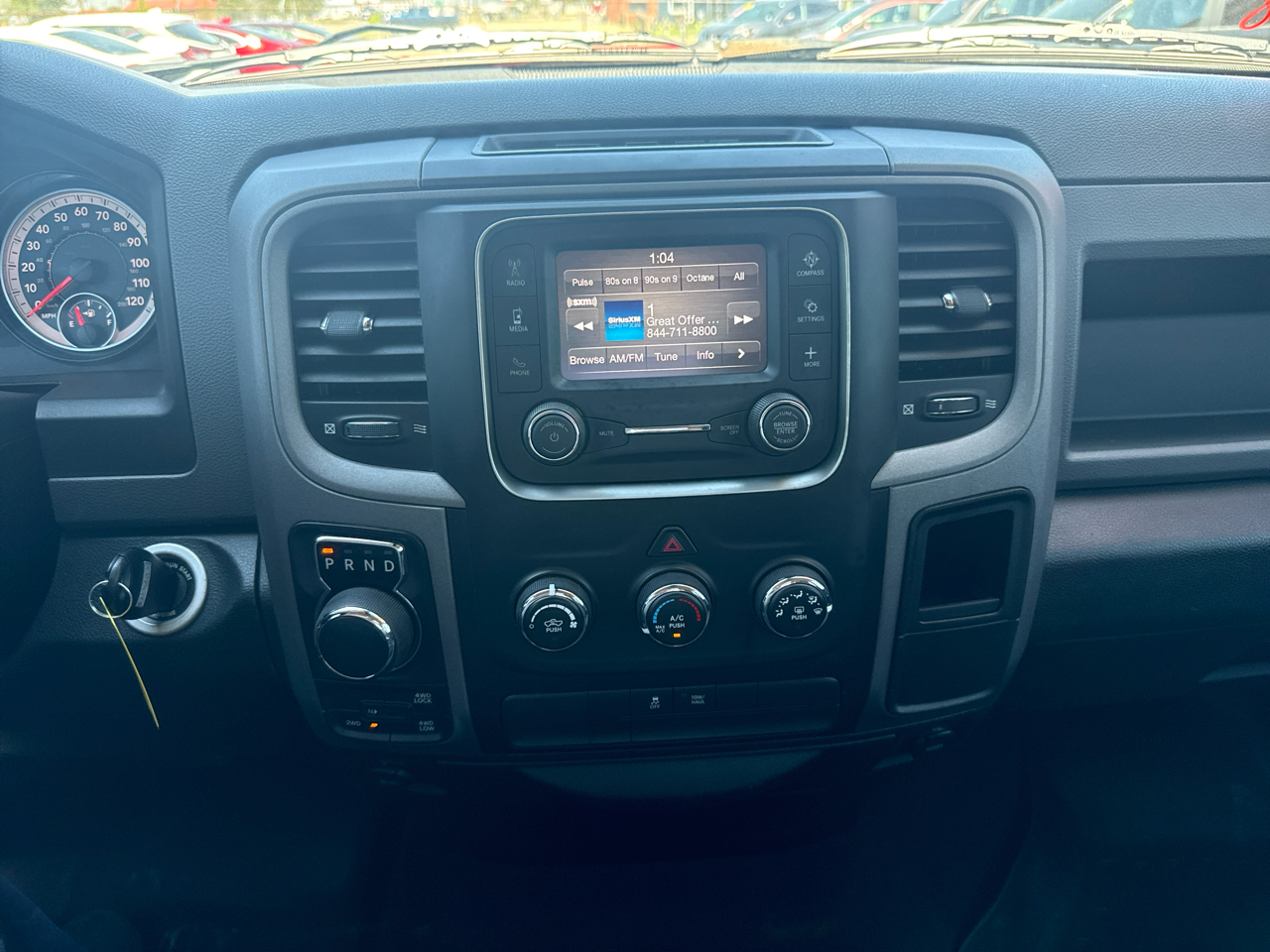 RAM 1500 Express 4x4 Quad Cab 6'4" Box 2015