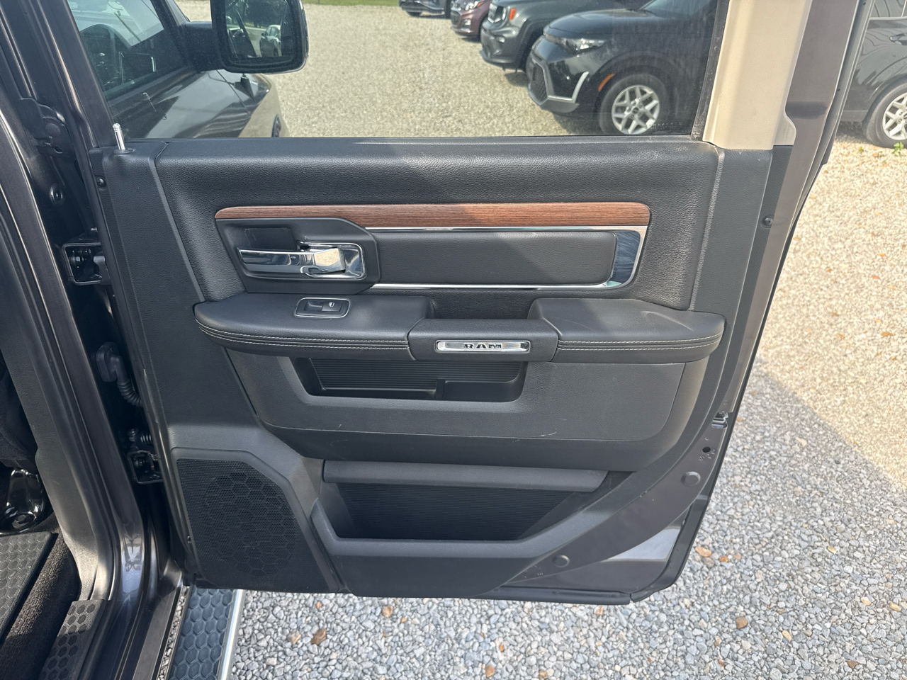 RAM 1500 Laramie Crew Cab 2017