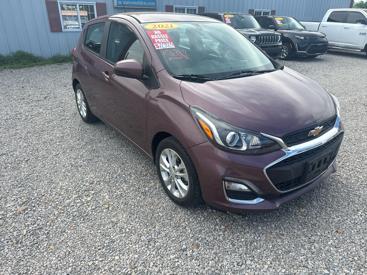 Chevrolet Spark 1LT 4D Hatchback at 2021