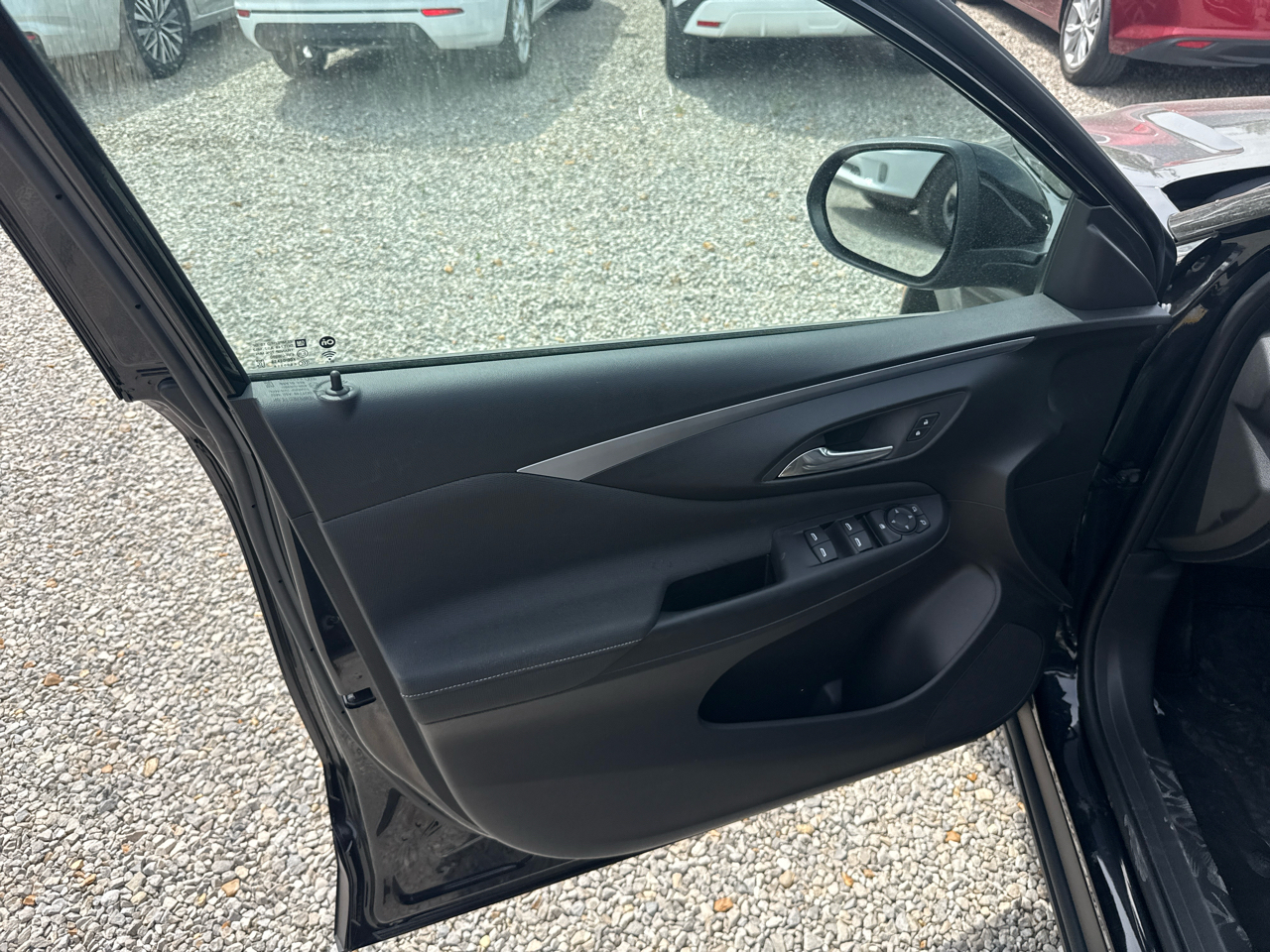 Buick Envista Preferred 4D SUV FWD 2025