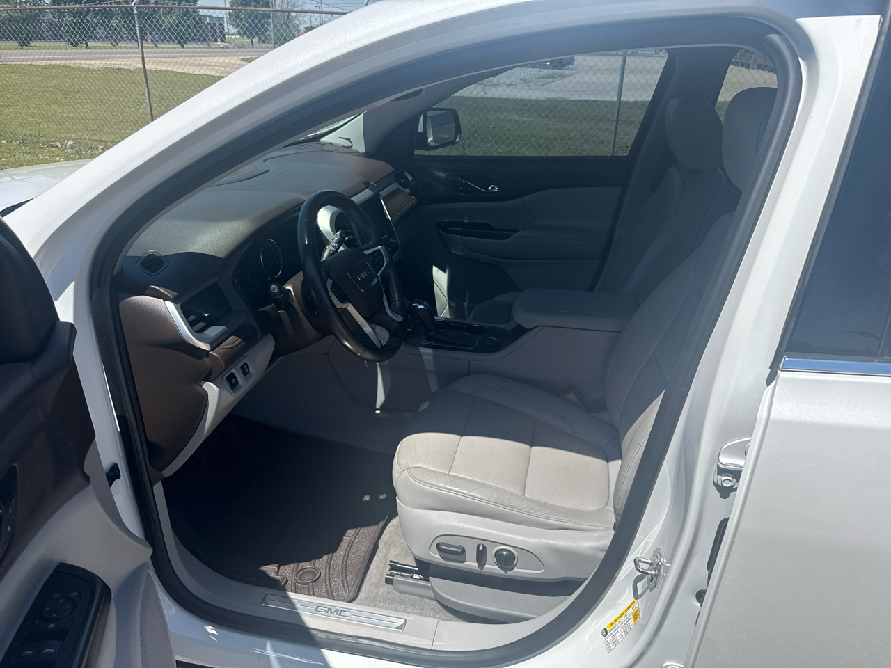 GMC Acadia SLT1 4D SUV FWD 2018