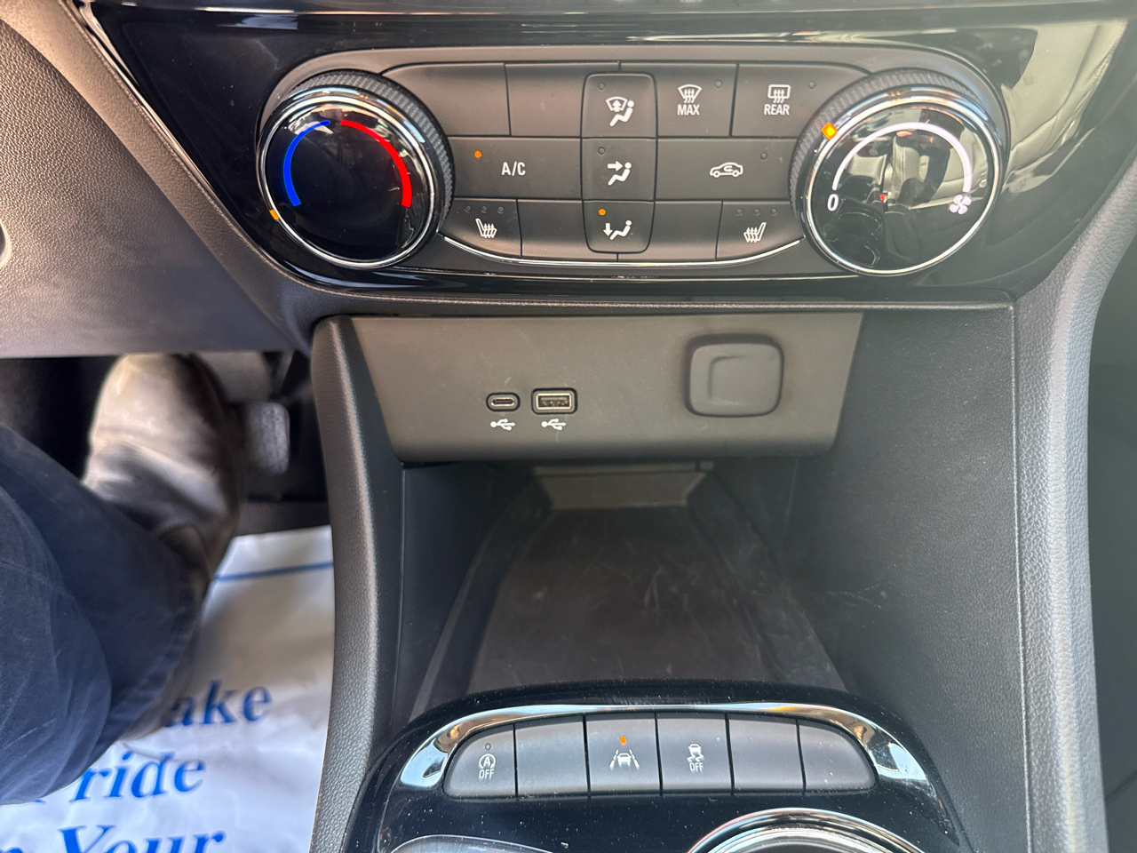 Buick Encore GX ST 4D SUV FWD 2024