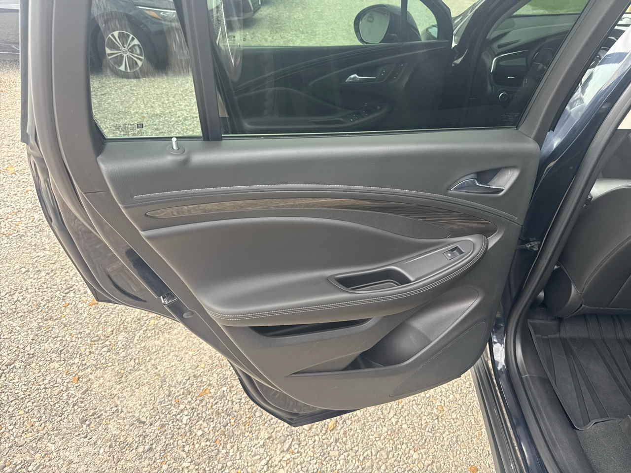 Buick Envision Essence 4D SUV FWD 2020