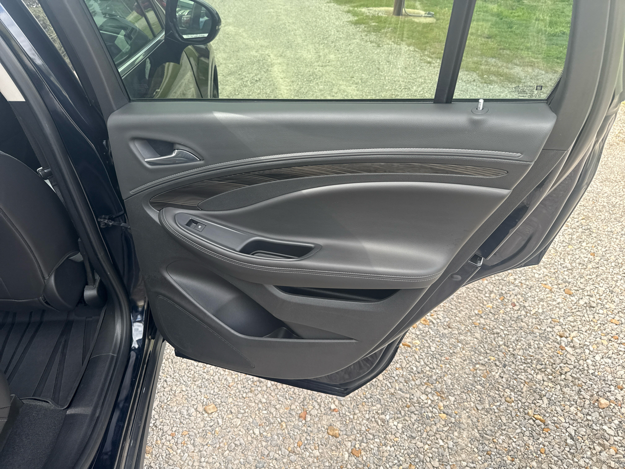 Buick Envision Essence 4D SUV FWD 2020