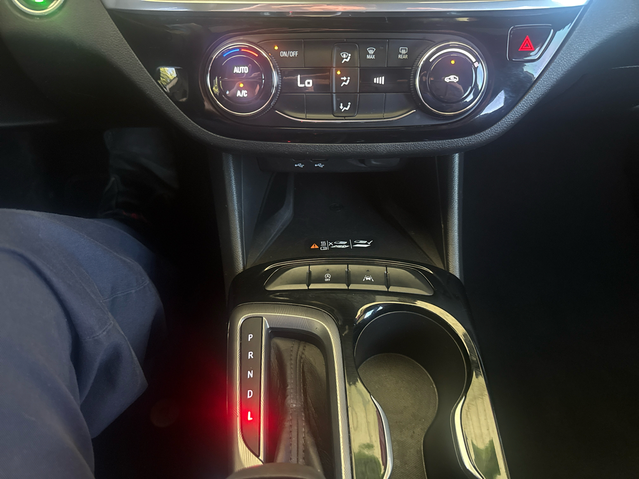 Buick Envista Sport Touring 4D SUV FWD 2024