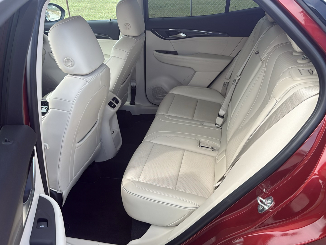 Buick Envision Essense 2021