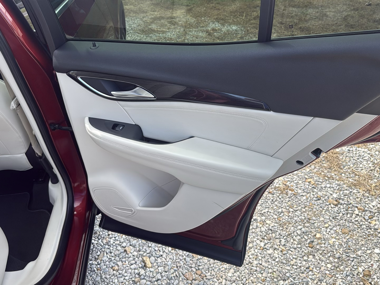 Buick Envision Essense 2021