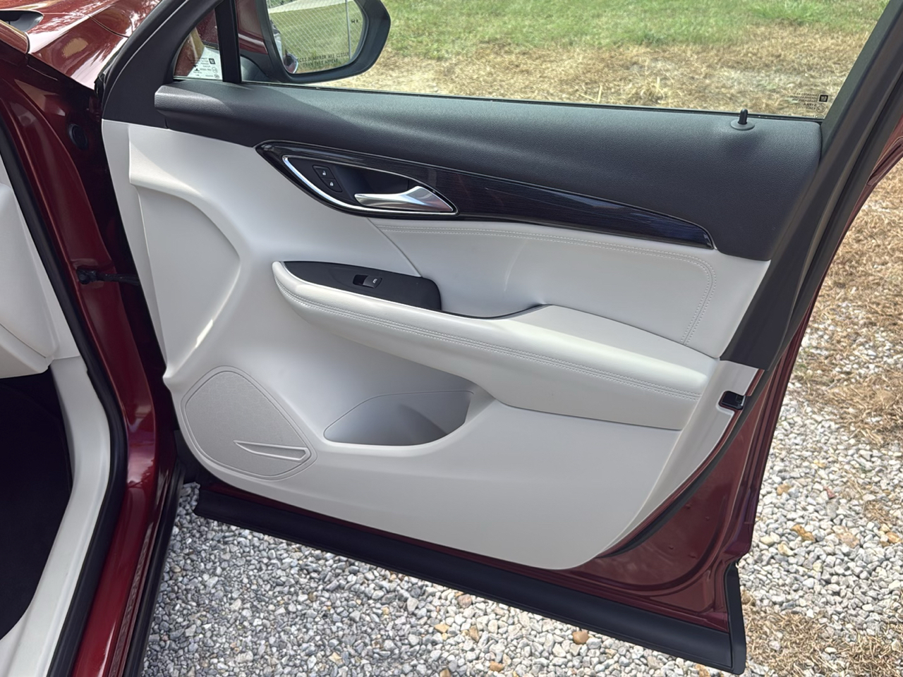 Buick Envision Essense 2021
