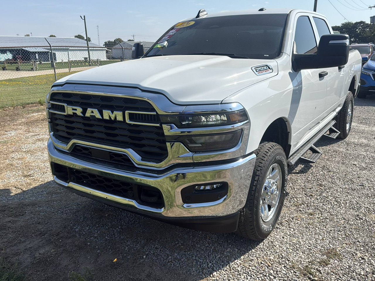 RAM 2500 Tradesman Crew Cab SWB 4WD 2026