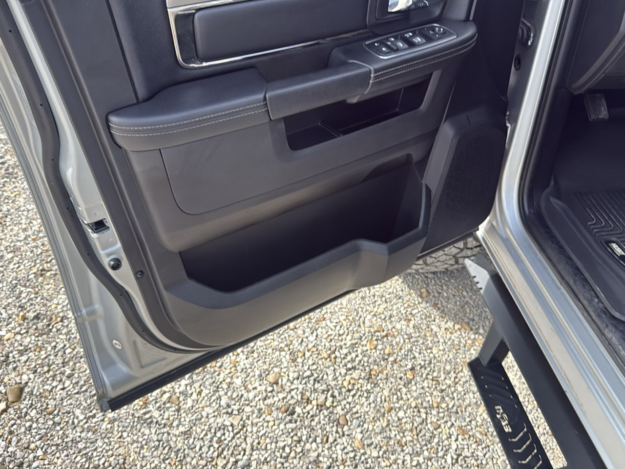 RAM 1500 2WD Crew Cab 140.5" Sport 2017
