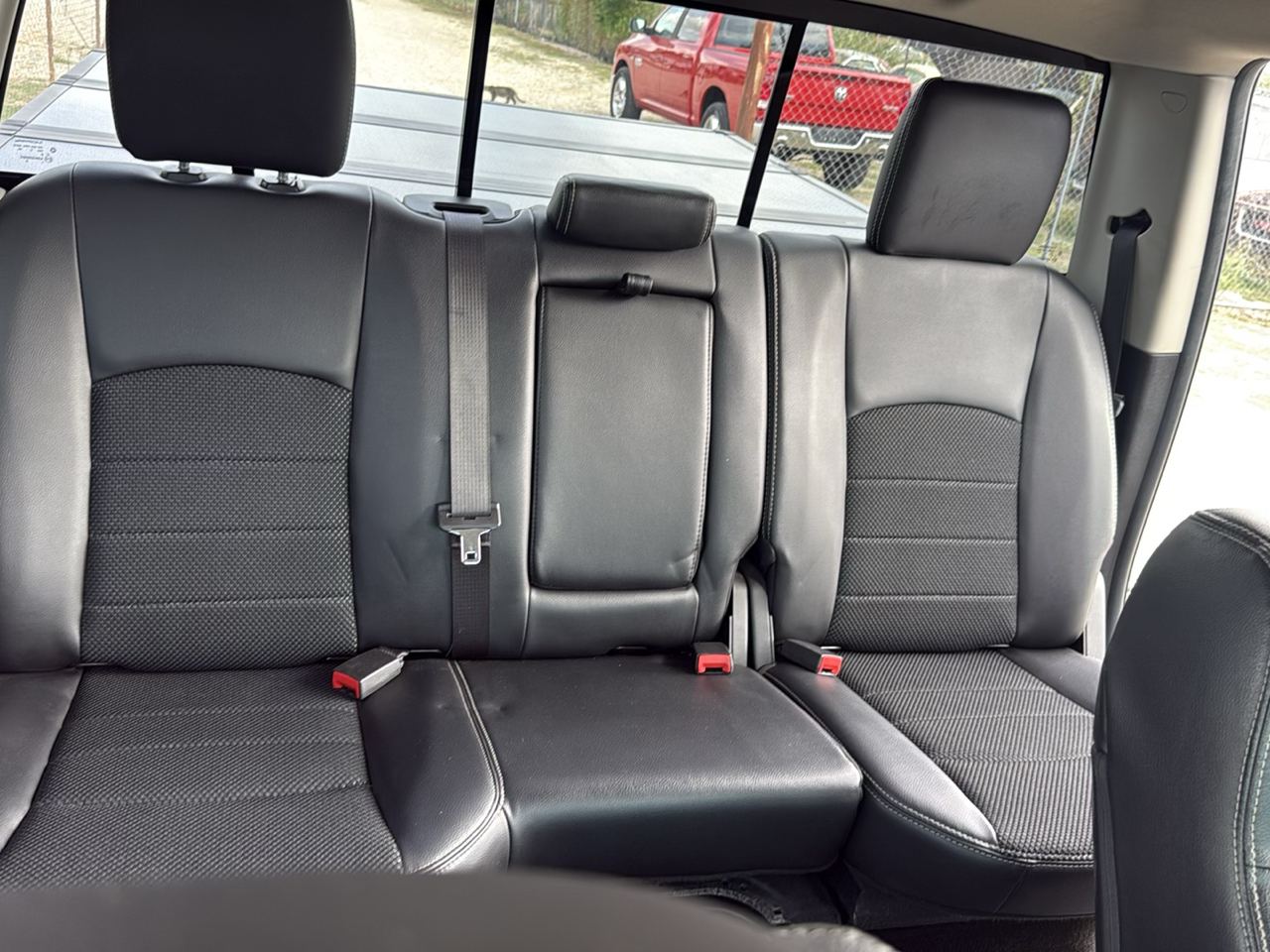 RAM 1500 2WD Crew Cab 140.5" Sport 2017