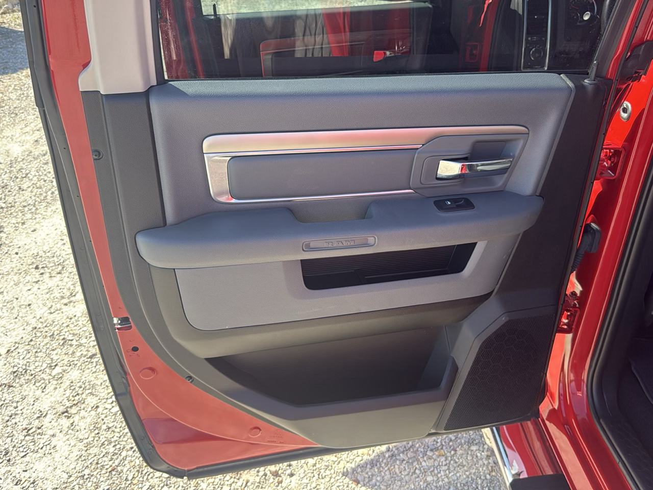 RAM 1500 Classic SLT 4x4 Crew Cab 5'7" Box 2019