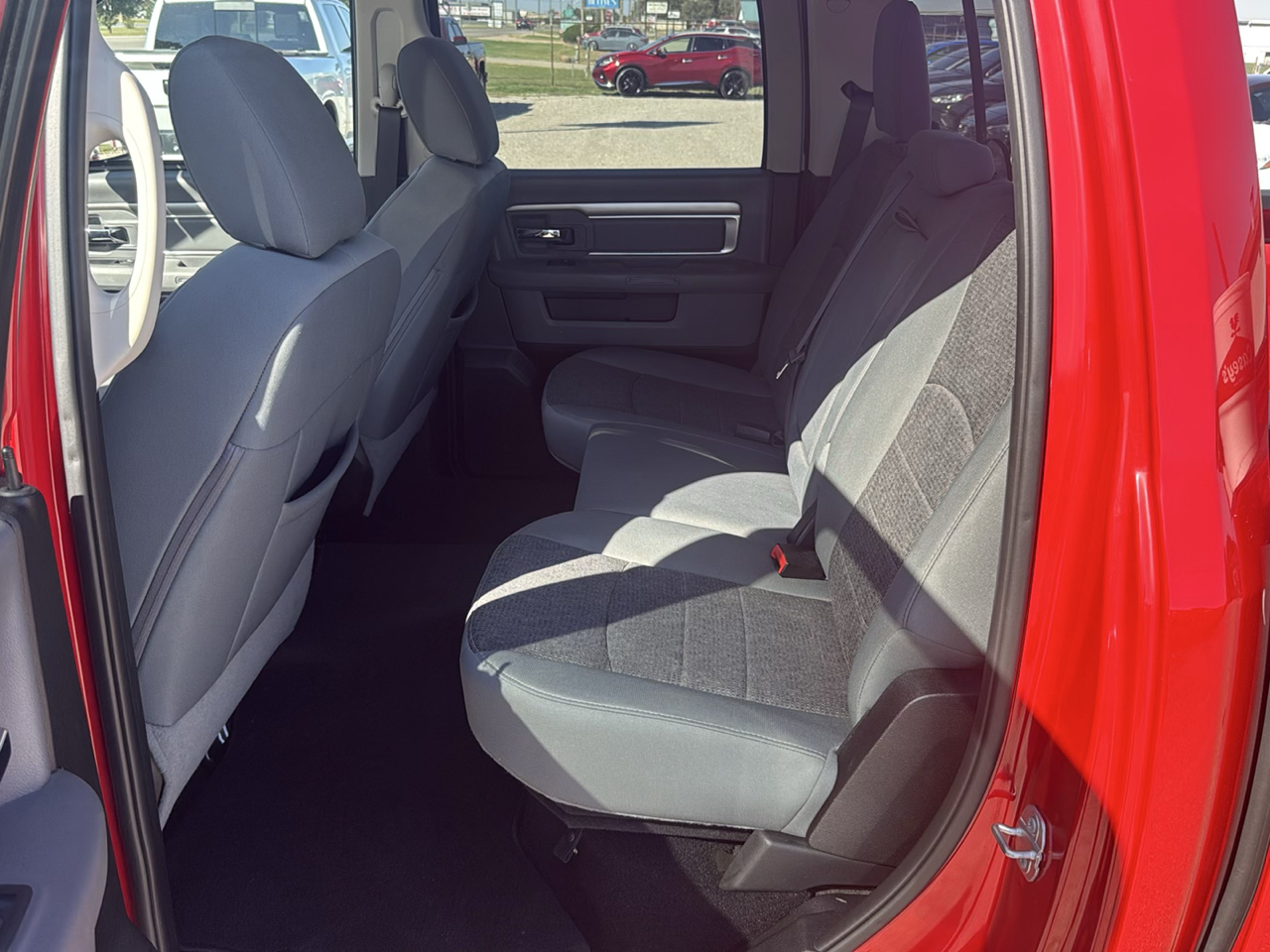 RAM 1500 Classic SLT 4x4 Crew Cab 5'7" Box 2019