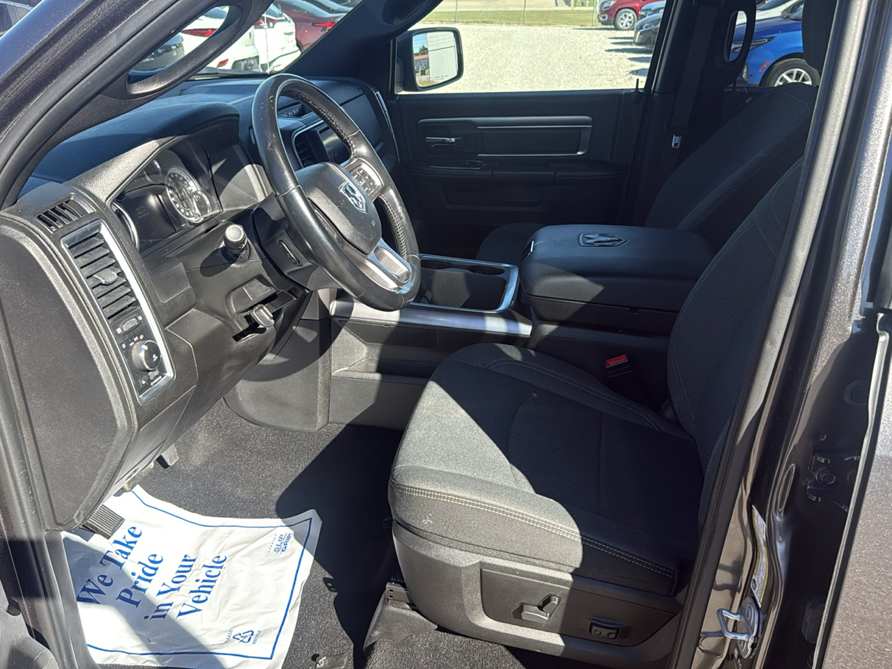 RAM 1500 Classic Warlock 4x4 Crew Cab 5'7" Box 2021