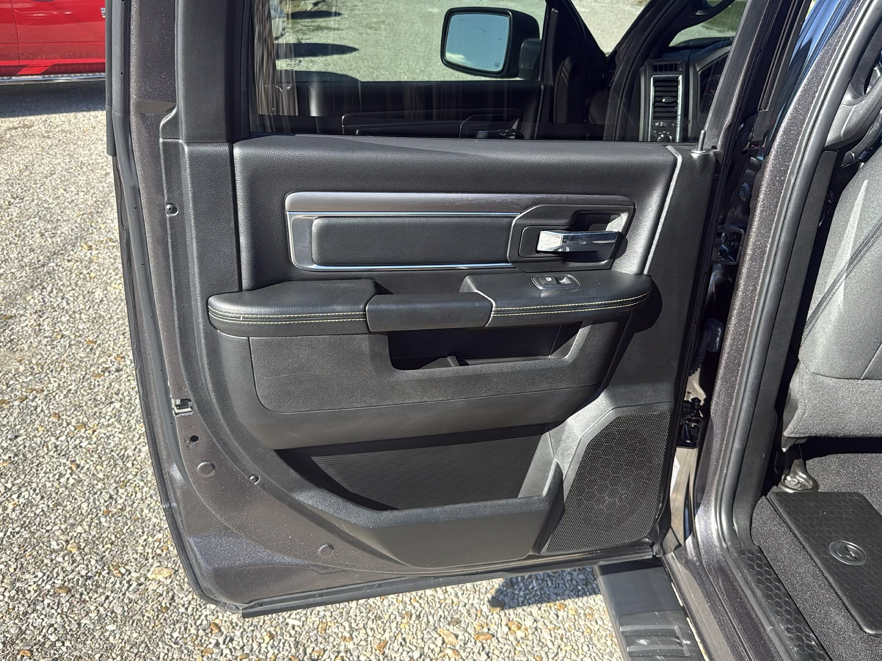RAM 1500 Classic Warlock 4x4 Crew Cab 5'7" Box 2021