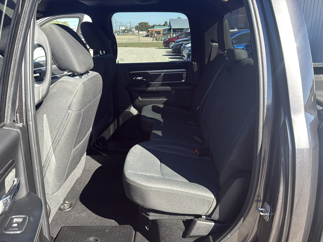 RAM 1500 Classic Warlock 4x4 Crew Cab 5'7" Box 2021