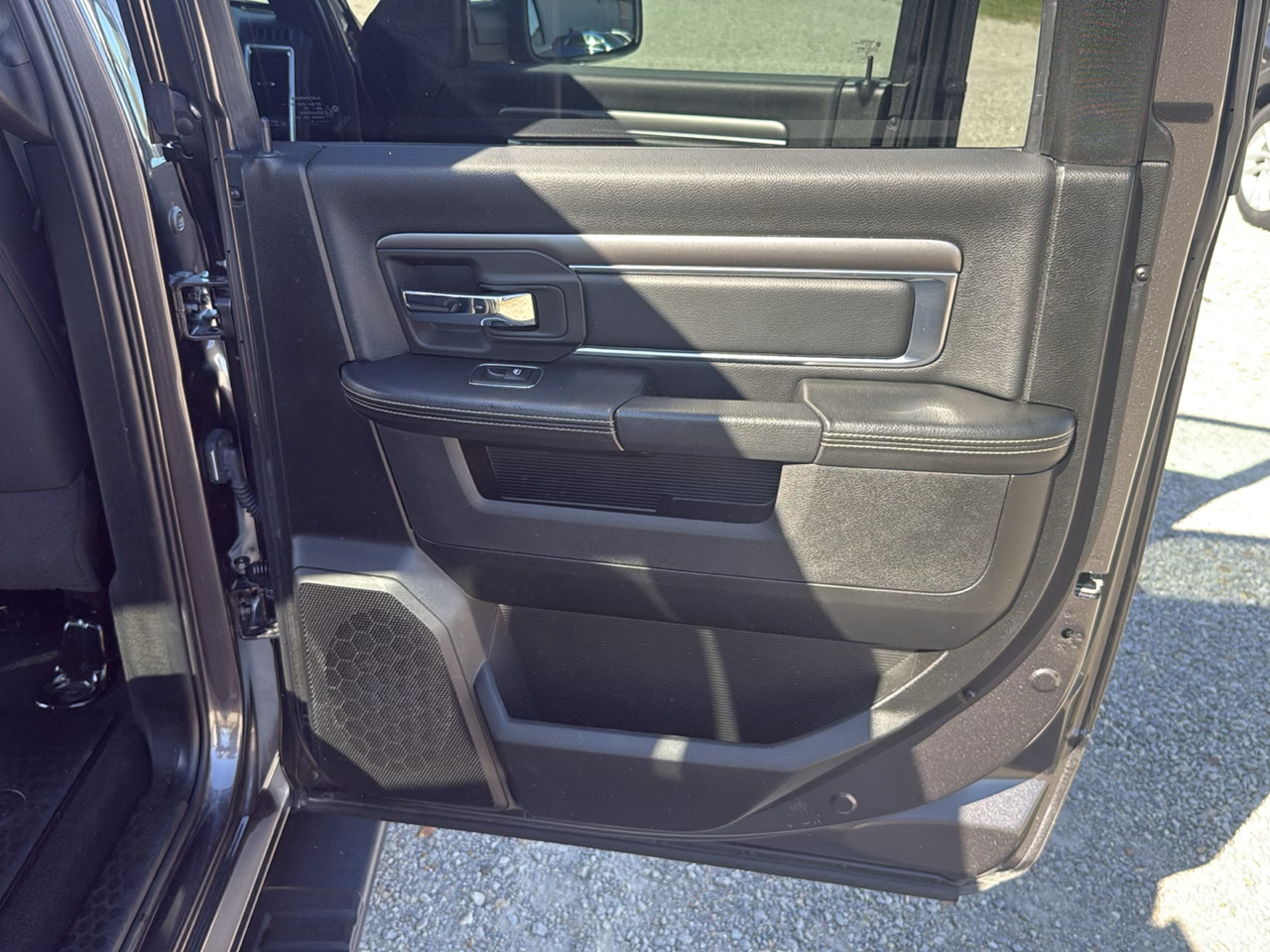 RAM 1500 Classic Warlock 4x4 Crew Cab 5'7" Box 2021