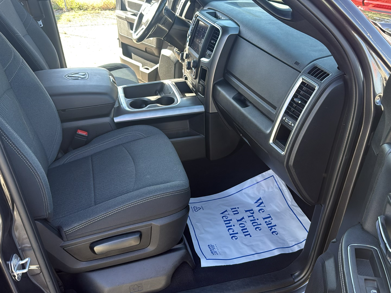 RAM 1500 Classic Warlock 4x4 Crew Cab 5'7" Box 2021