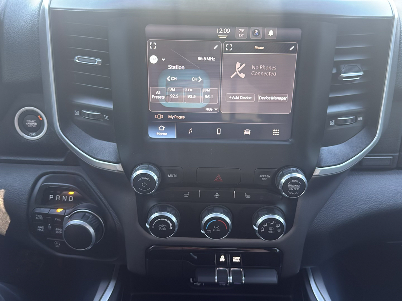 RAM 1500 Big Horn Crew Cab SWB 4WD 2023