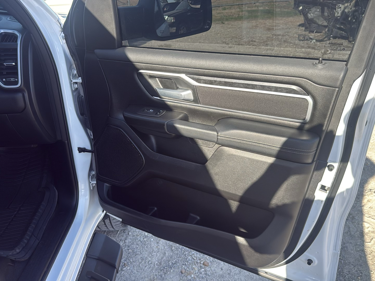 RAM 1500 Big Horn Crew Cab SWB 4WD 2023