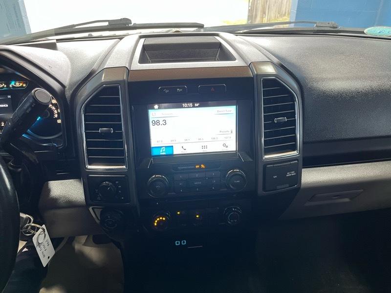 Ford F-150 XL SuperCrew 5.5-ft. Bed 4WD 2016