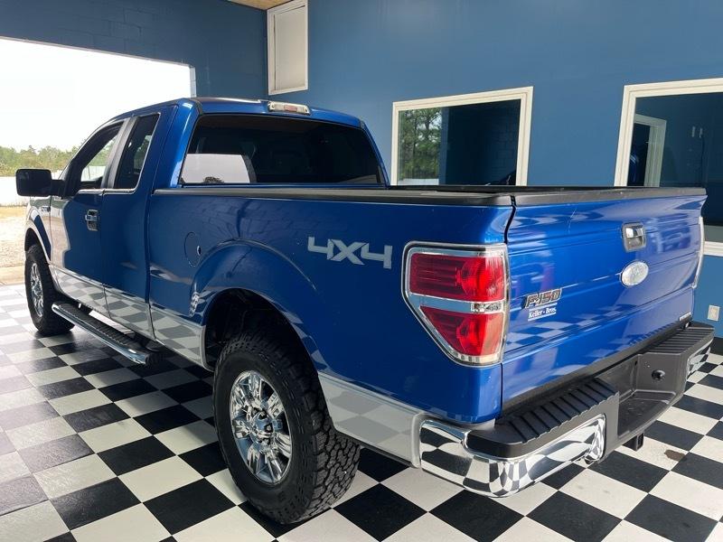 Ford F-150 XL SuperCab 8-ft. Bed 4WD 2011