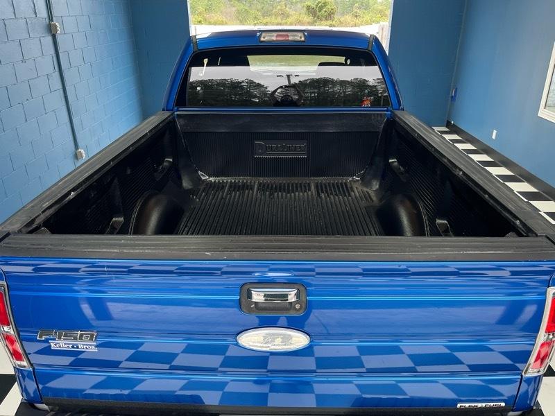 Ford F-150 XL SuperCab 8-ft. Bed 4WD 2011
