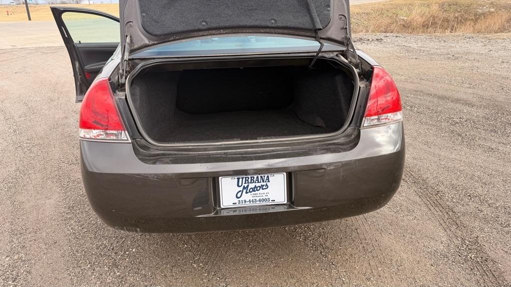 Chevrolet Impala 4dr Sdn LS 2009