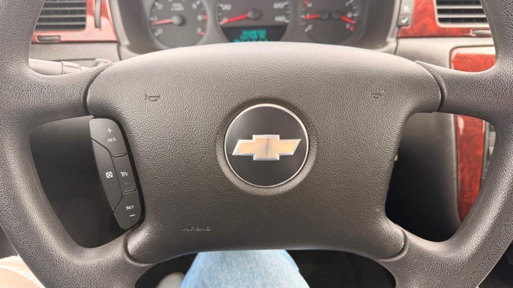 Chevrolet Impala 4dr Sdn LS 2009