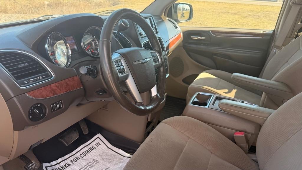 Chrysler Town & Country 4dr Wgn Touring 2011