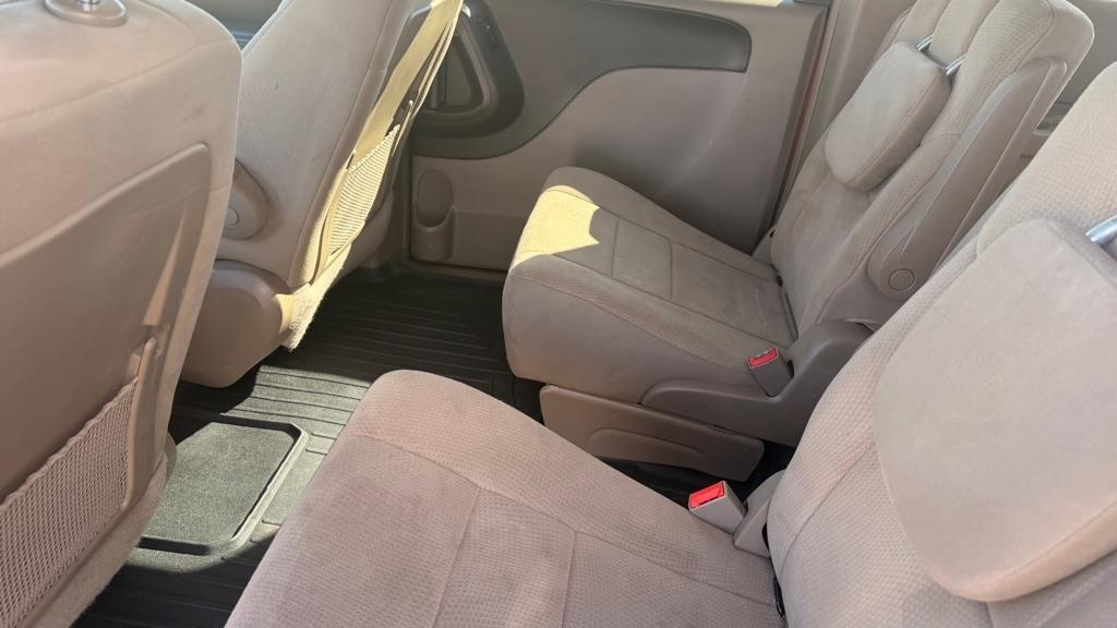 Chrysler Town & Country 4dr Wgn Touring 2011