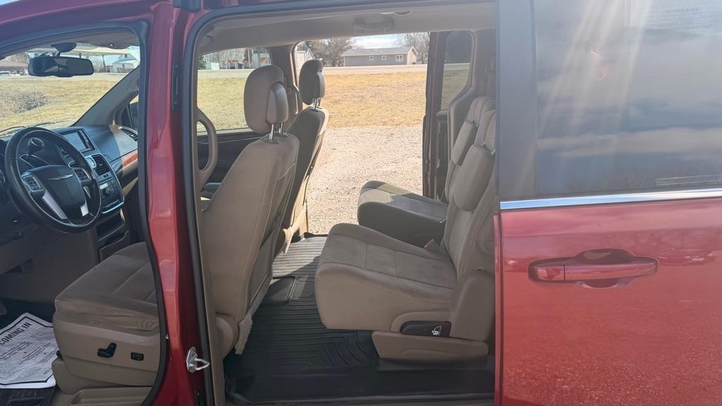 Chrysler Town & Country 4dr Wgn Touring 2011