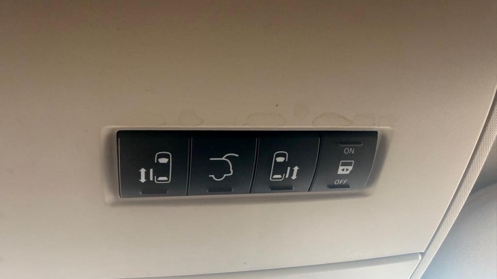 Chrysler Town & Country 4dr Wgn Touring 2011