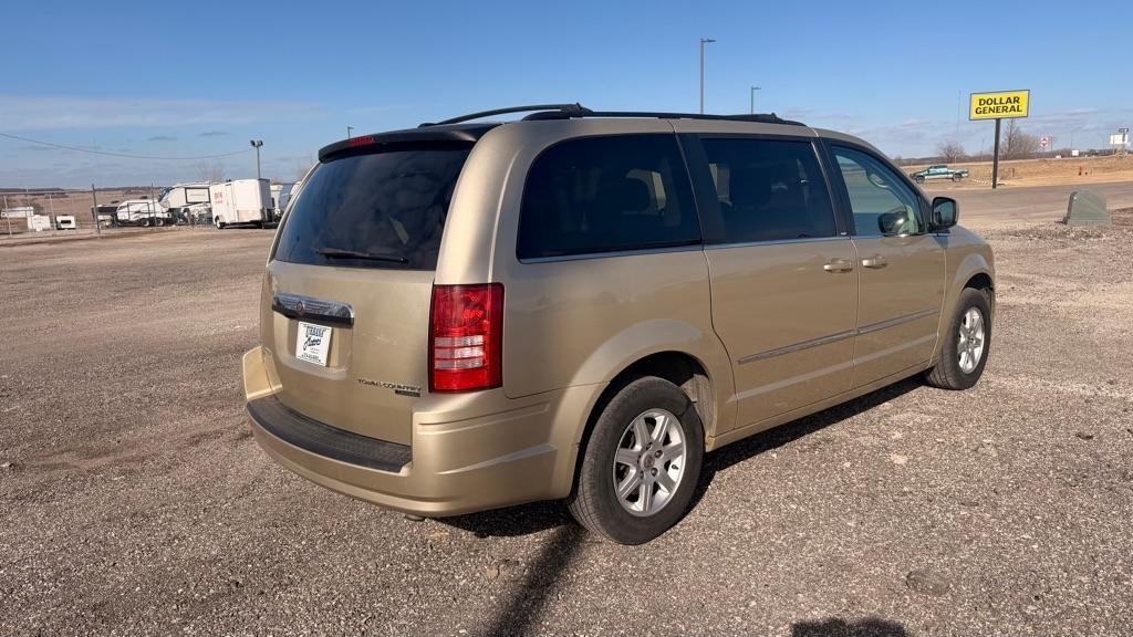 Chrysler Town & Country 4dr Wgn Touring Plus 2010