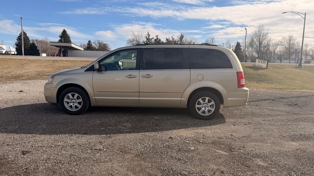 Chrysler Town & Country 4dr Wgn Touring Plus 2010