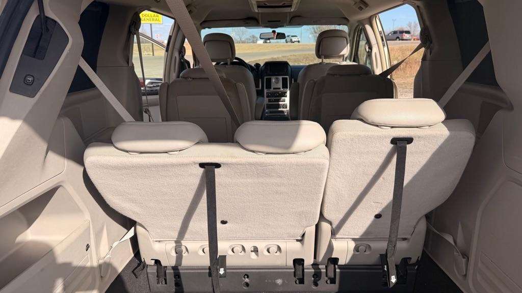 Chrysler Town & Country 4dr Wgn Touring Plus 2010