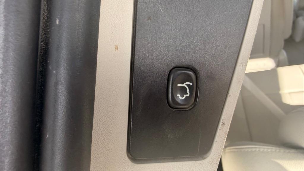 Chrysler Town & Country 4dr Wgn Touring Plus 2010