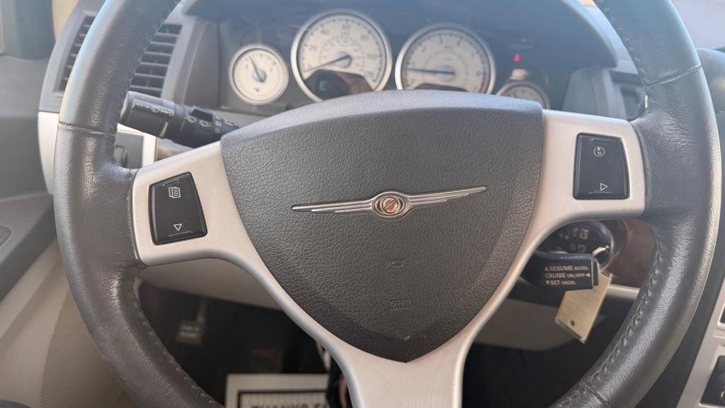 Chrysler Town & Country 4dr Wgn Touring Plus 2010