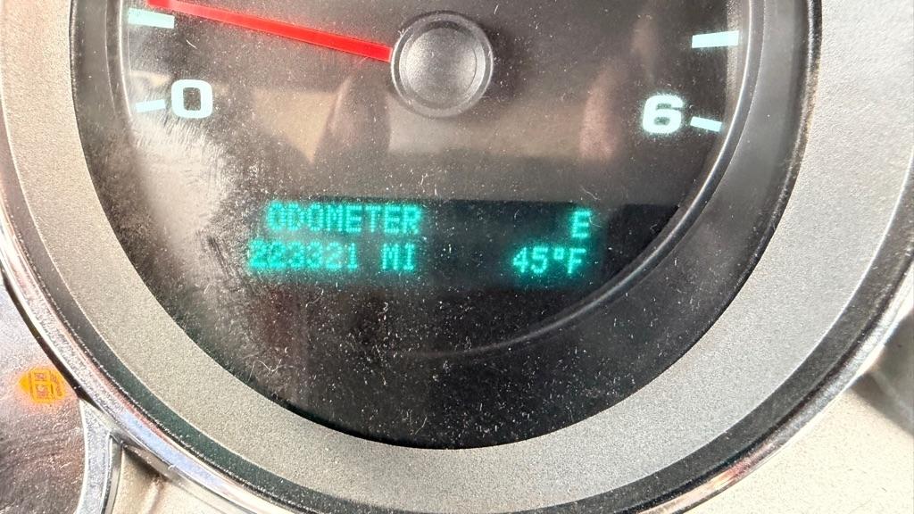 GMC Sierra 1500 4WD Crew Cab 143.5" SLE 2010