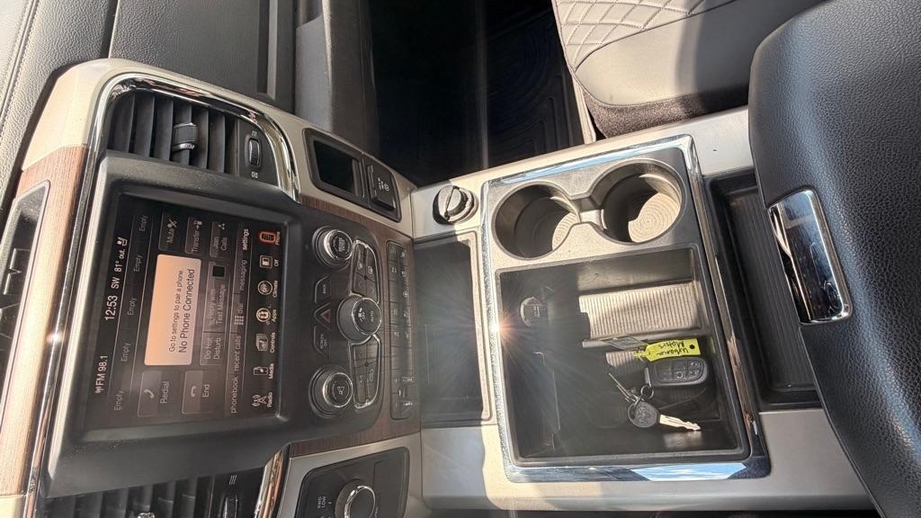 RAM 2500 4WD Crew Cab 169" Laramie 2015