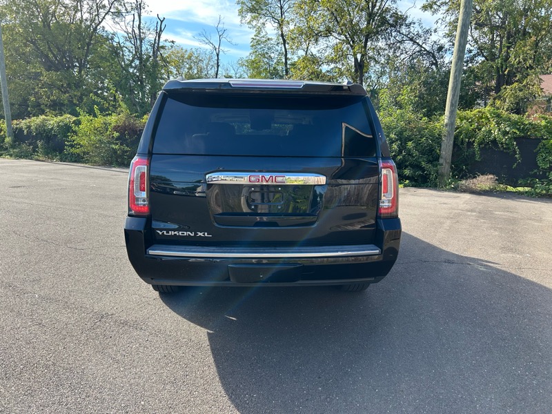 2016 Gmc Yukon XL Denali photo 3