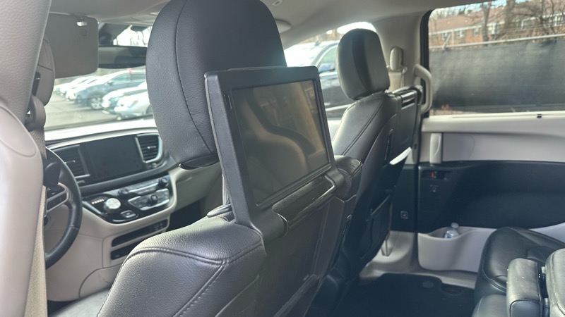 Chrysler Pacifica Touring-L Plus 2018