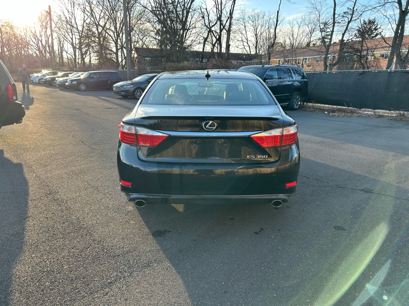Lexus ES 350 Sedan 2013