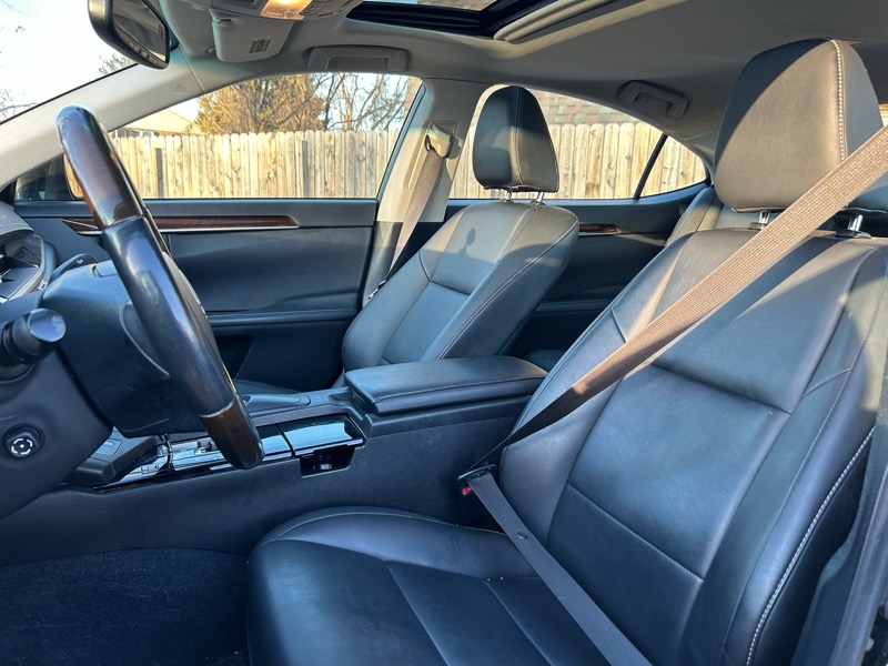 Lexus ES 350 Sedan 2013