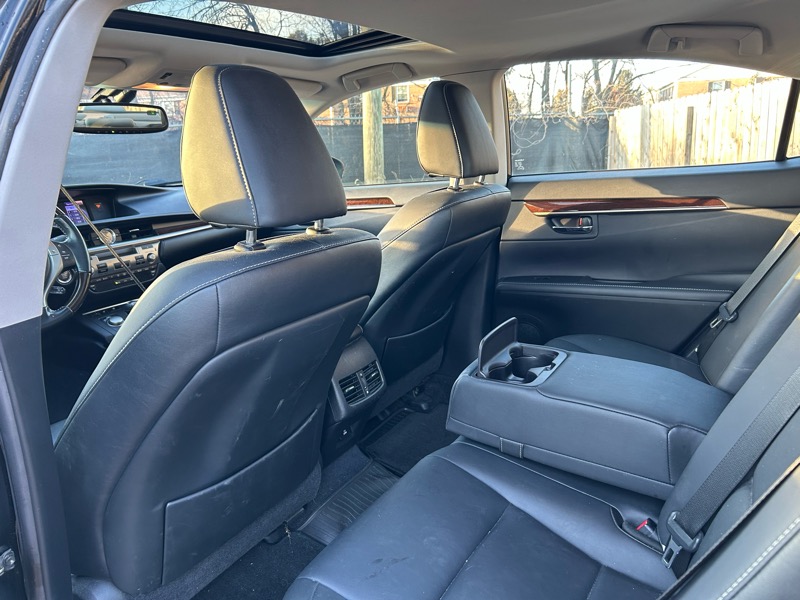 Lexus ES 350 Sedan 2013