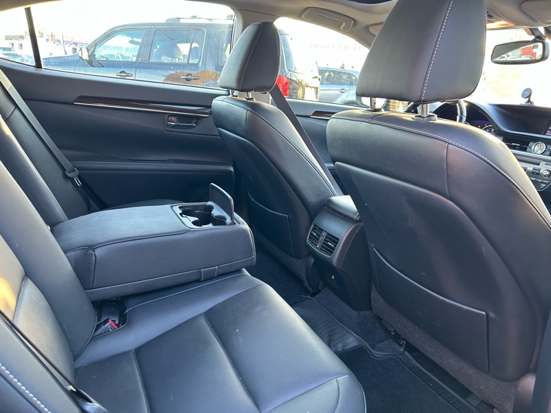 Lexus ES 350 Sedan 2013